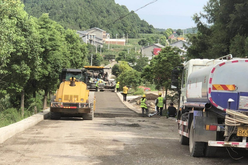 路橋集團(tuán)搶晴天、戰(zhàn)雨天、斗夜間  全力以赴推進(jìn)國道347項(xiàng)目建設(shè)